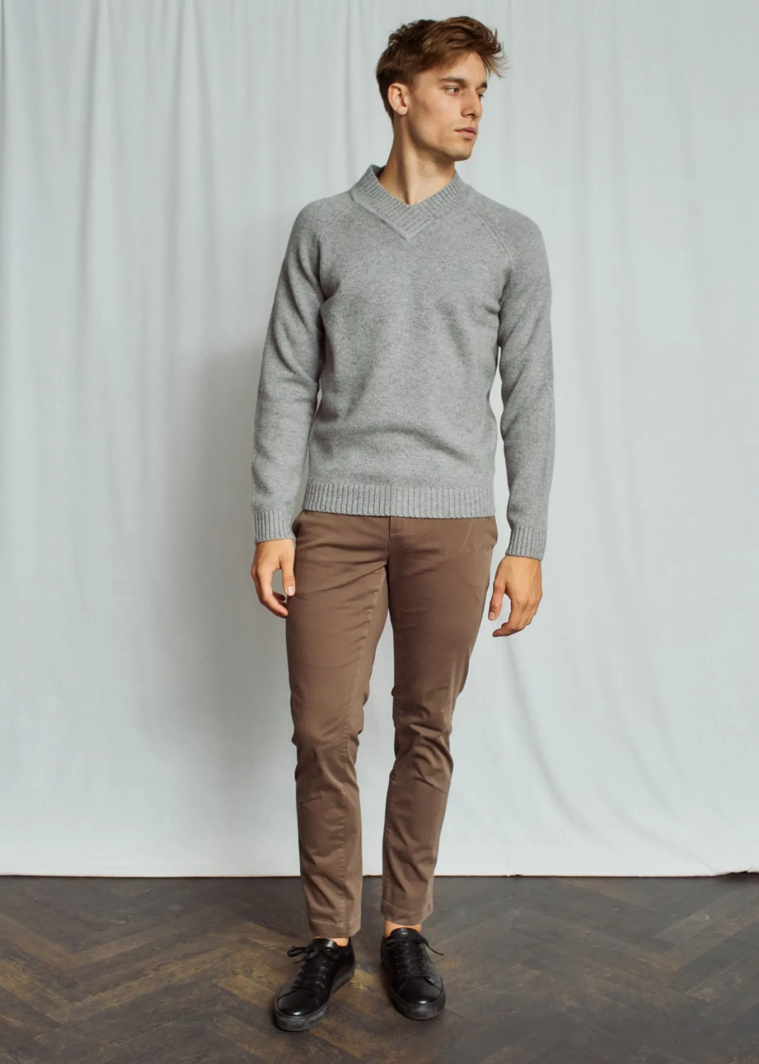 BS Douglas Regular Fit Stickat - Grey