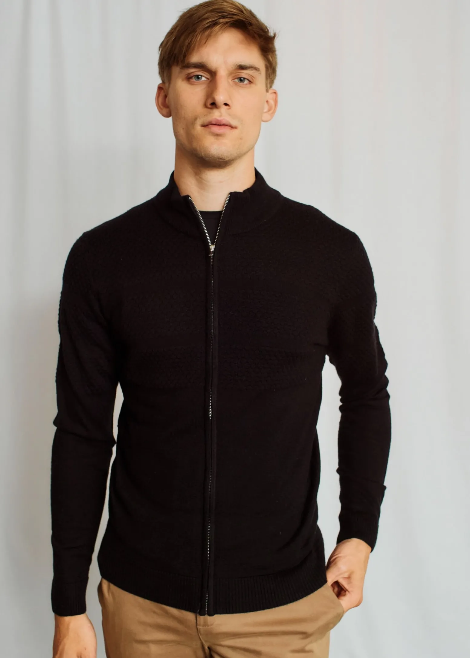 BS Eaton Regular Fit Stickat - Black