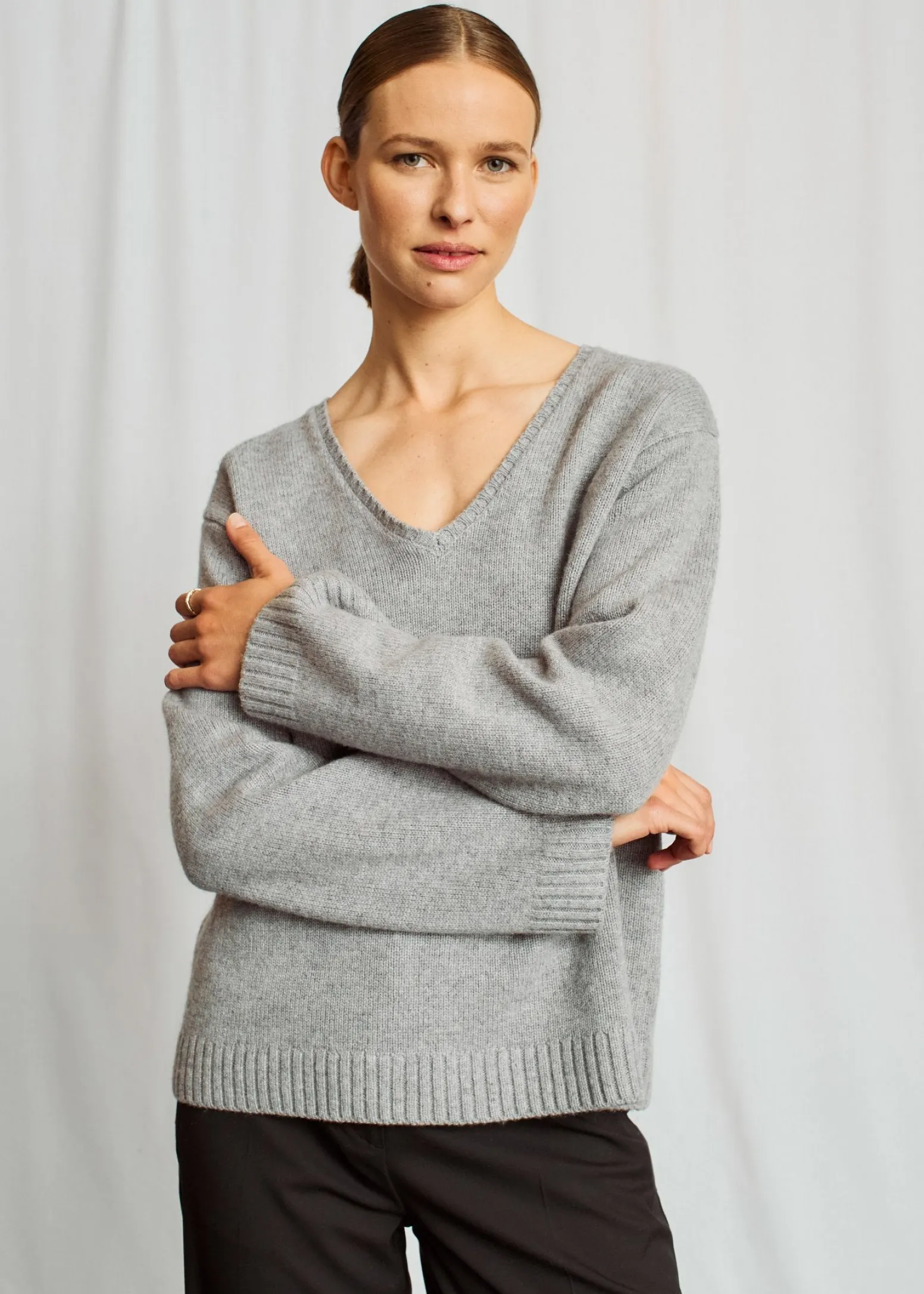 BS Isidora Regular Fit Stickat - Grey